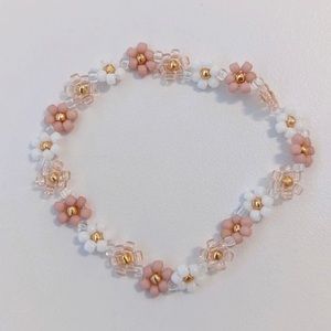 Daisy Beaded Bracelet-can come in different colors
